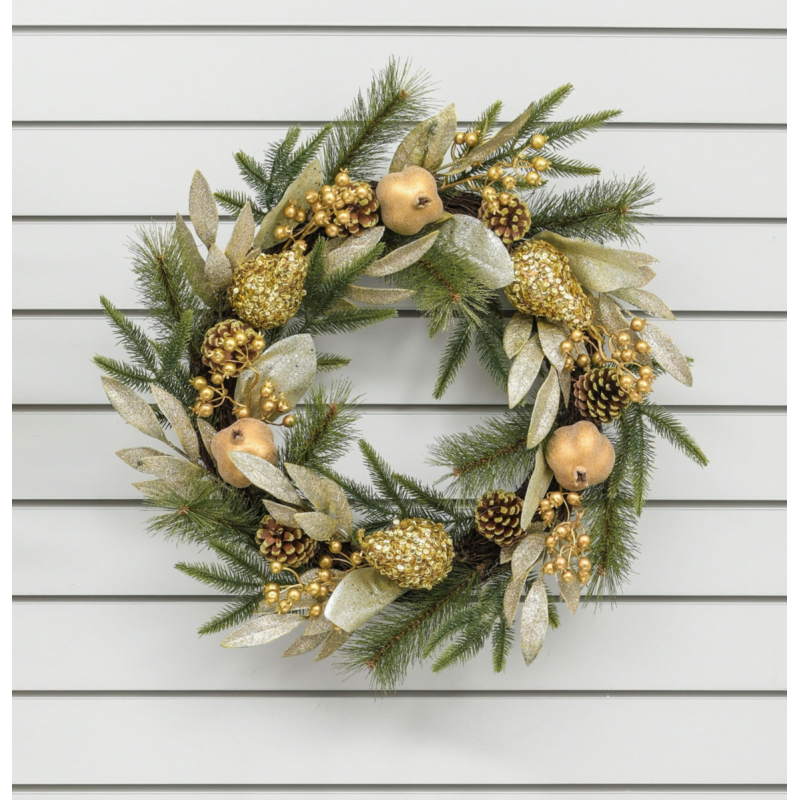 Luxurious gold fruit wreath